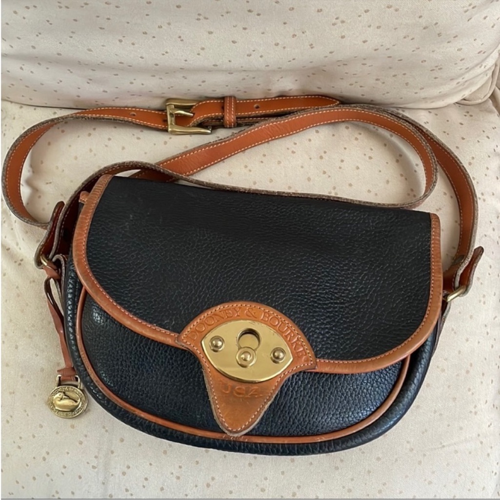 Authentic Dooney & Bouke Crossbody Bag